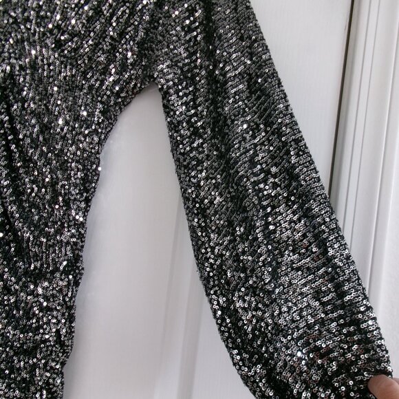 New ASTR The Label Black Sequin Silver Balloon Sleeve Ruched Mini Dress XS NWOT - Picture 7 of 13